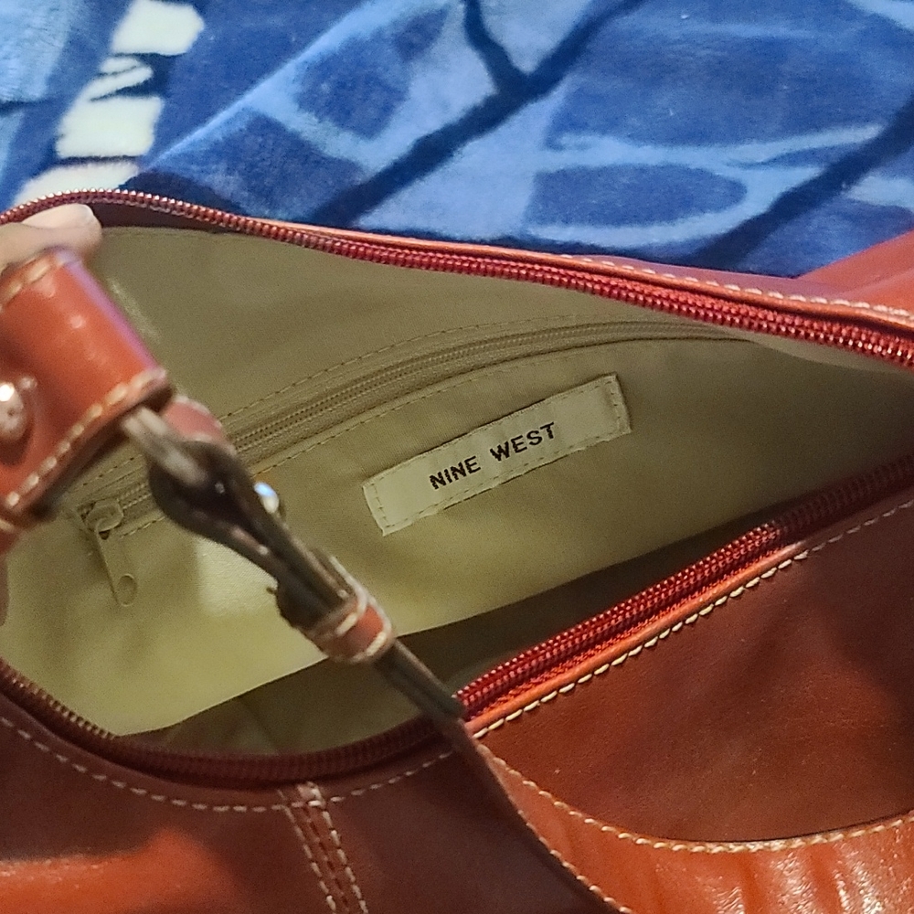 Purse - Picture 3 of 3